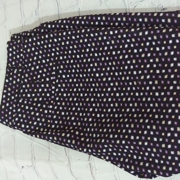 EUC WHITE HOUSE BLACK MARKET WOMEN'S THE 5" SHORT SZ 8 - Picture 7 of 7